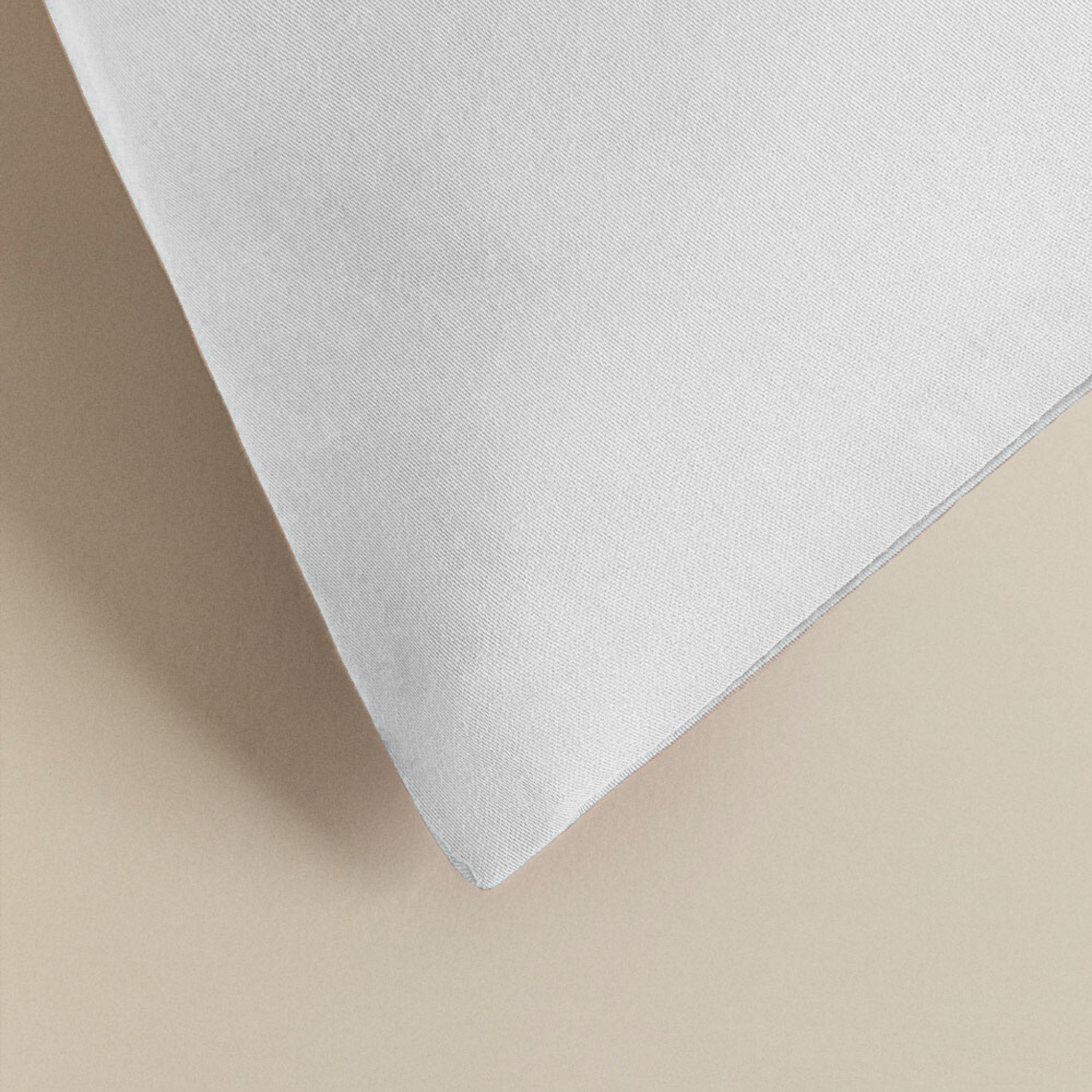 Kussensloop Slaapmaatje wit katoensatijn los